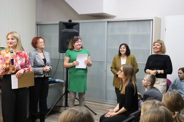 Inscenizacja z udziałem uczniów wieluńskich szkół w Bibliotece Miejskiej - dotyczyła Nagrody Nobla
